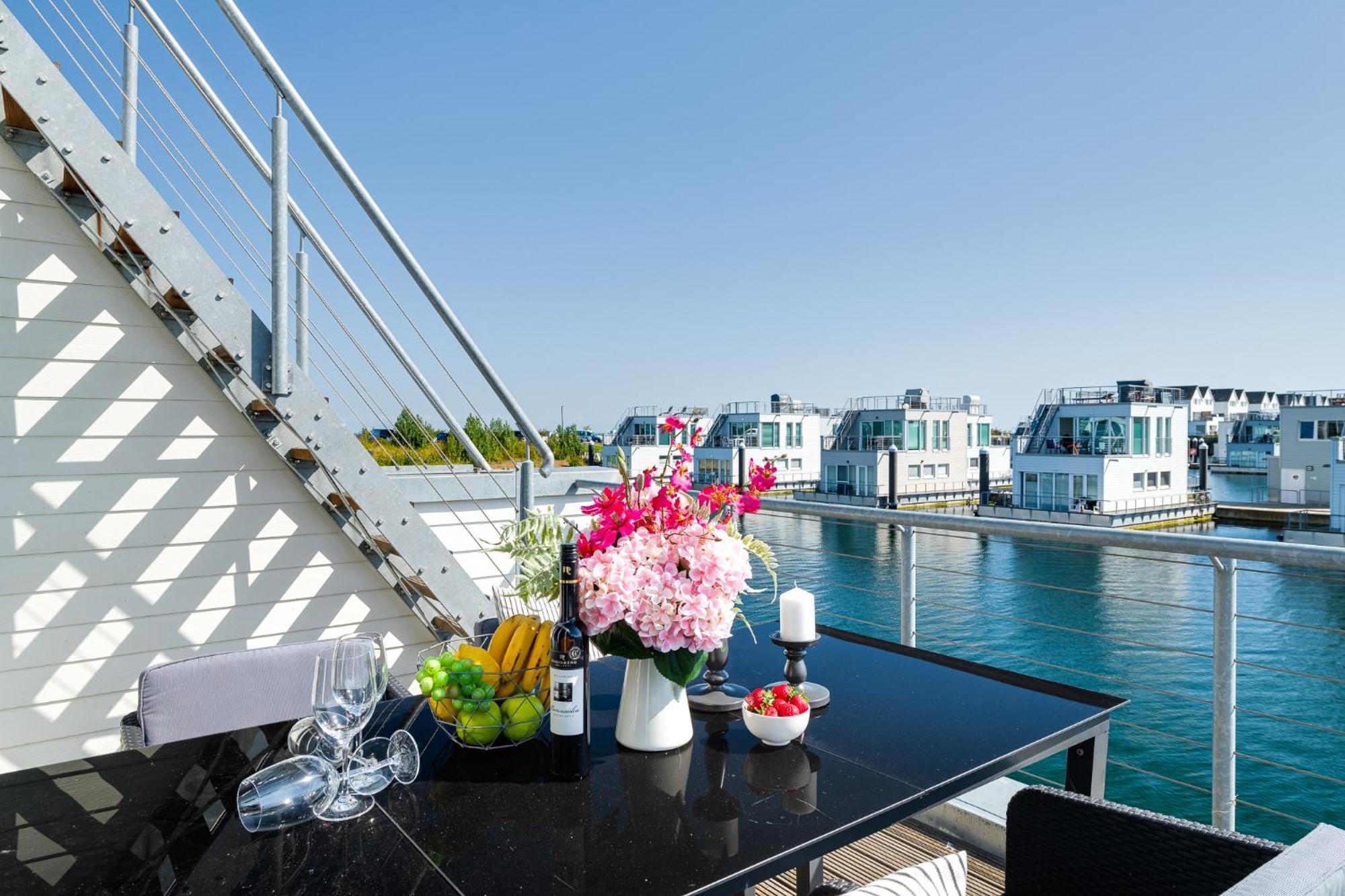 Triton: Meerblick, Sauna, Dachterrasse Olpenitz Extérieur photo